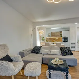Appartamento New Axel With Sea View 2025, Rovigno