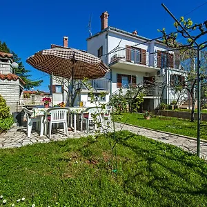  Apartment Severina