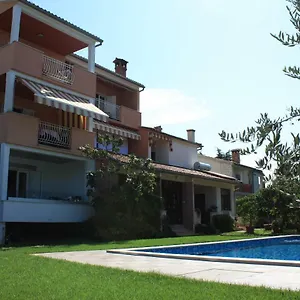 Aura Apartment